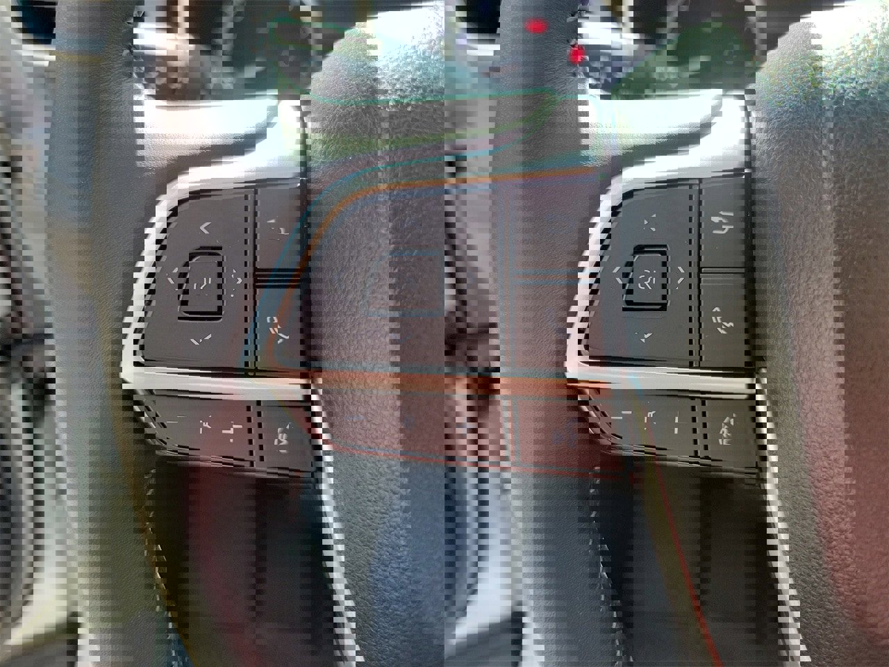 Used 2024 Toyota Highlander LE image 21