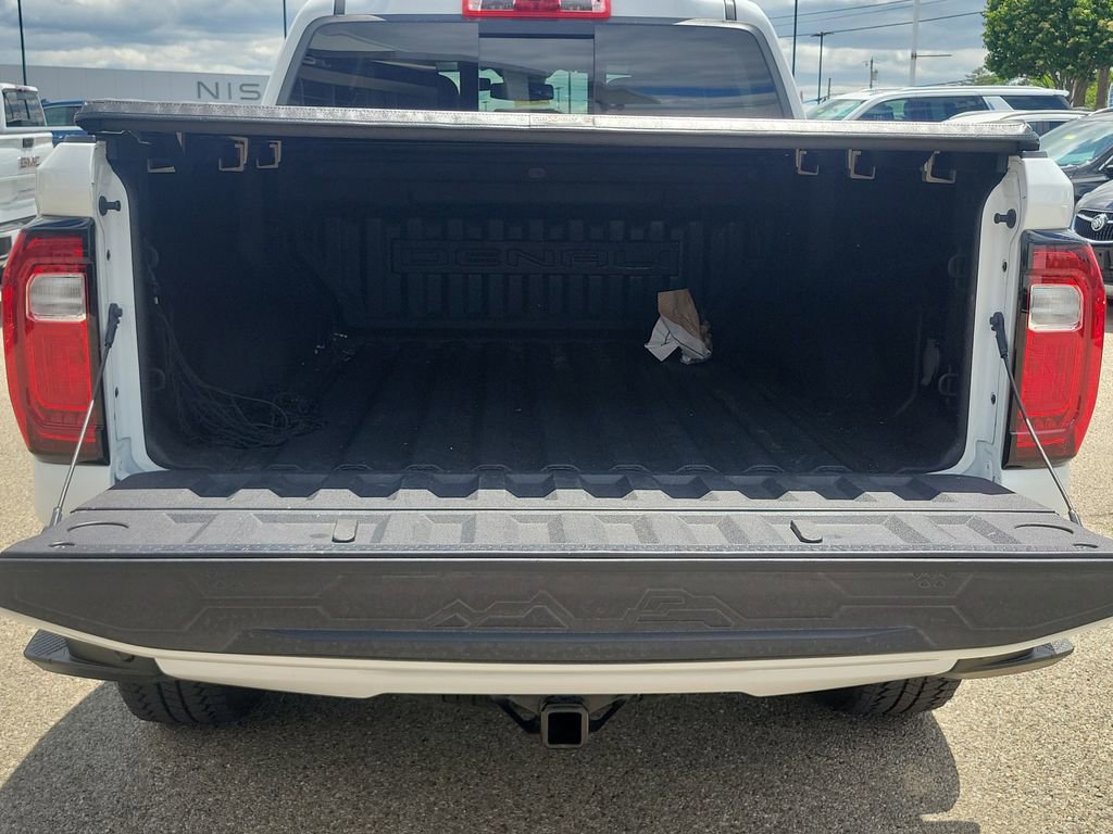 Used 2024 GMC Canyon Denali AWD/4WD image 9