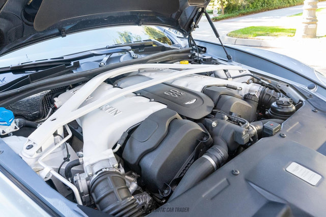 Used 2014 Aston Martin Vanquish Coupe RWD image 16
