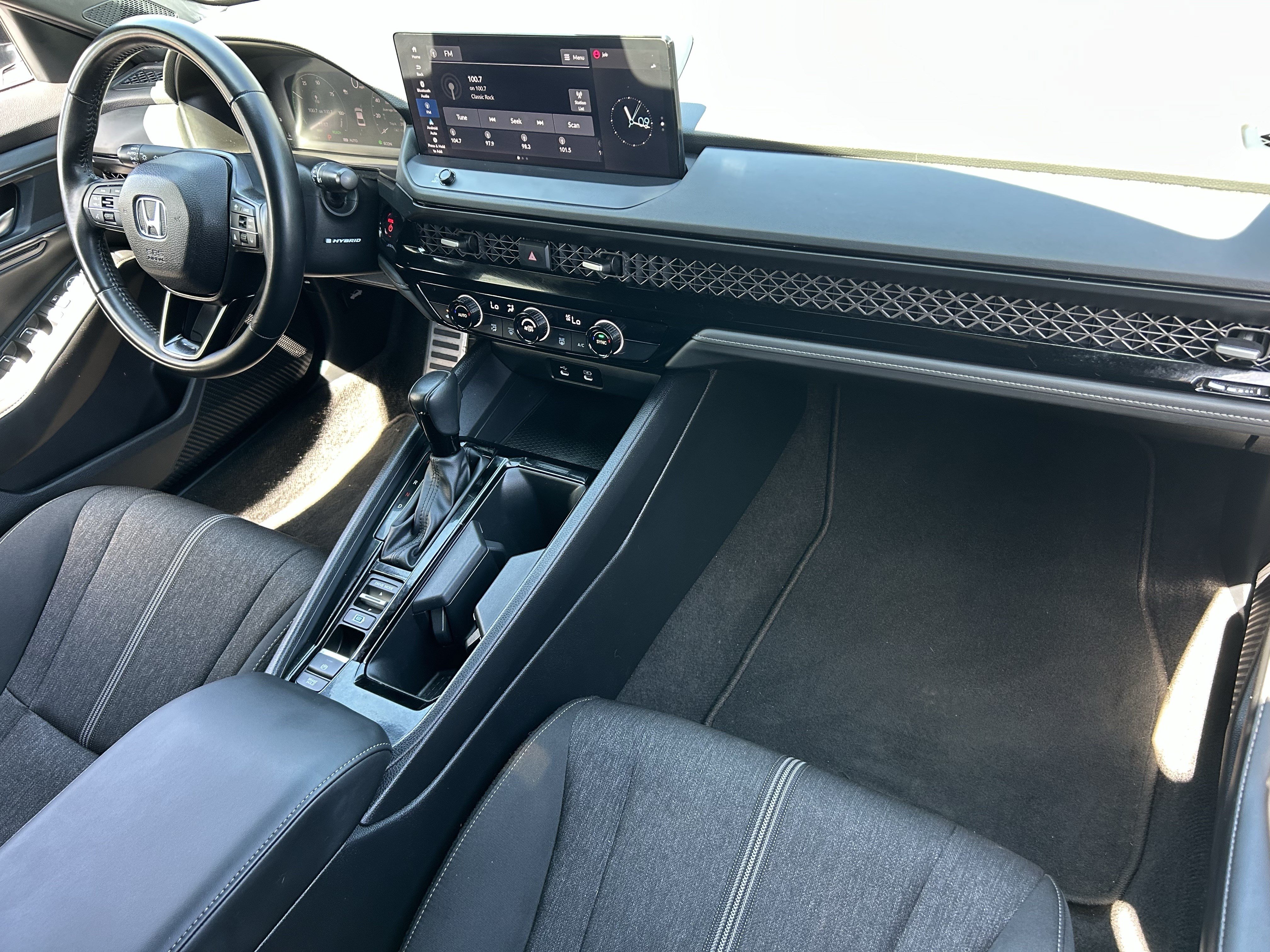 Used 2024 Honda Accord Sport image 10