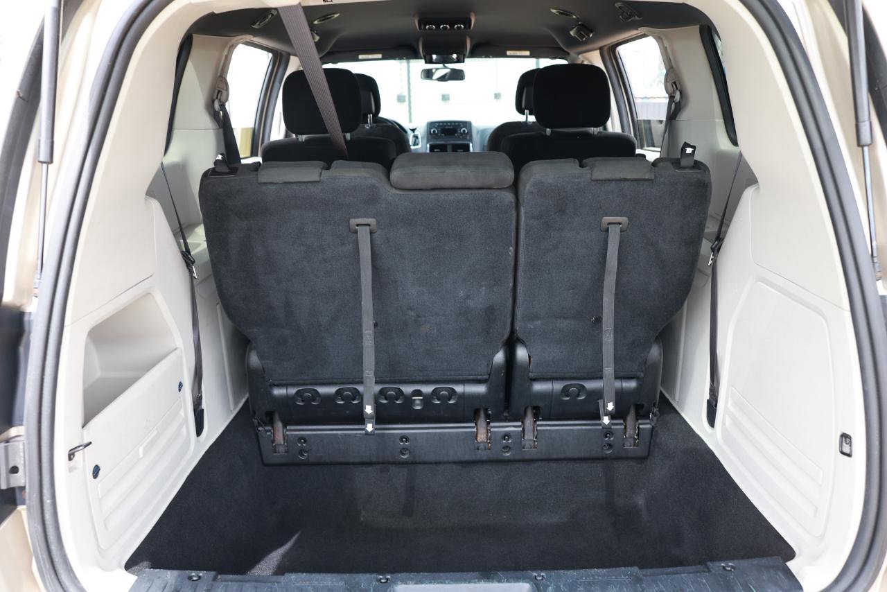 Used 2015 Dodge Grand Caravan SE FWD image 27