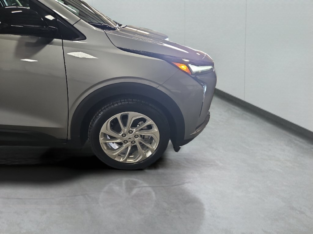 New 2027 Chevrolet Bolt LT w/ Comfort Package FWD image 48