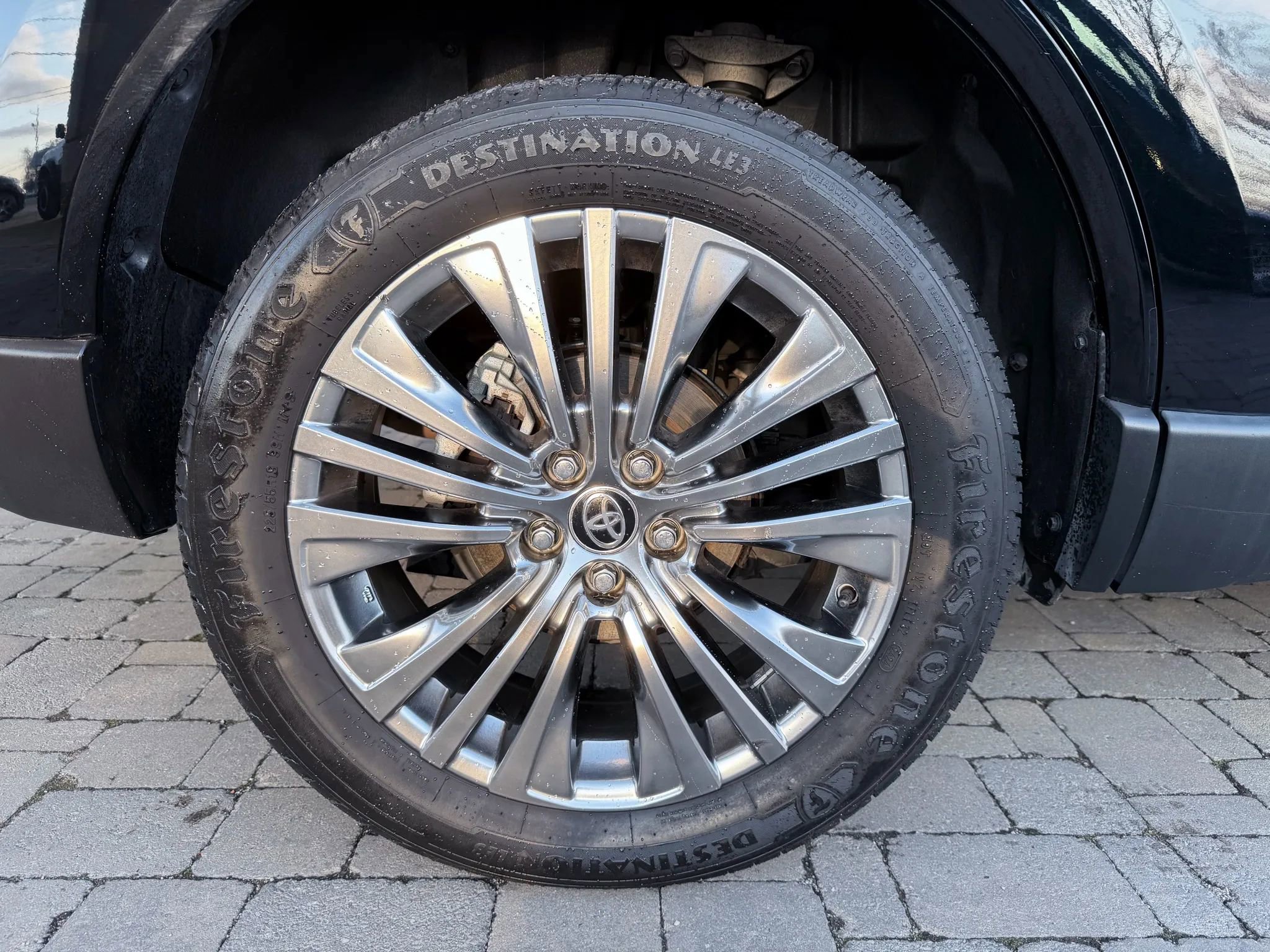 Used 2023 Toyota Venza XLE AWD/4WD image 60