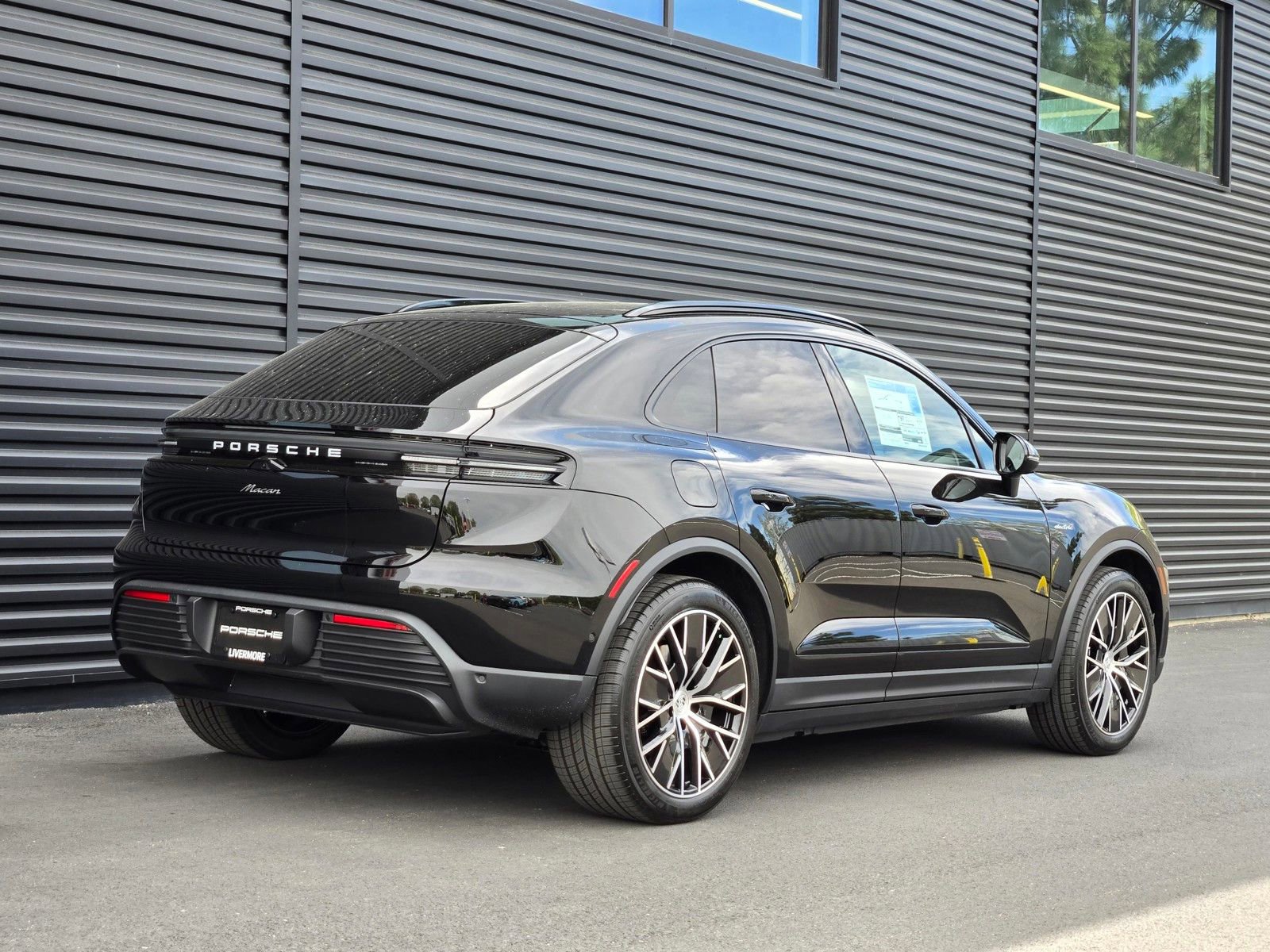 New 2026 Porsche Macan Electric RWD image 7