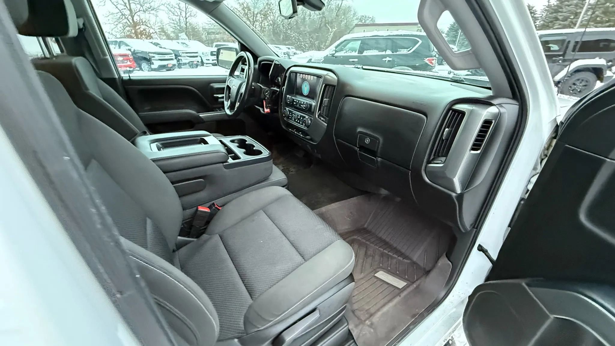 Used 2018 Chevrolet Silverado 1500 LT w/ LT Eassist Package image 34