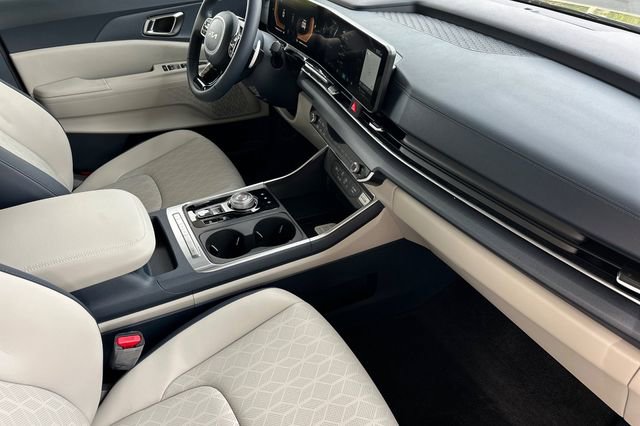 New 2026 Kia Carnival EX image 19