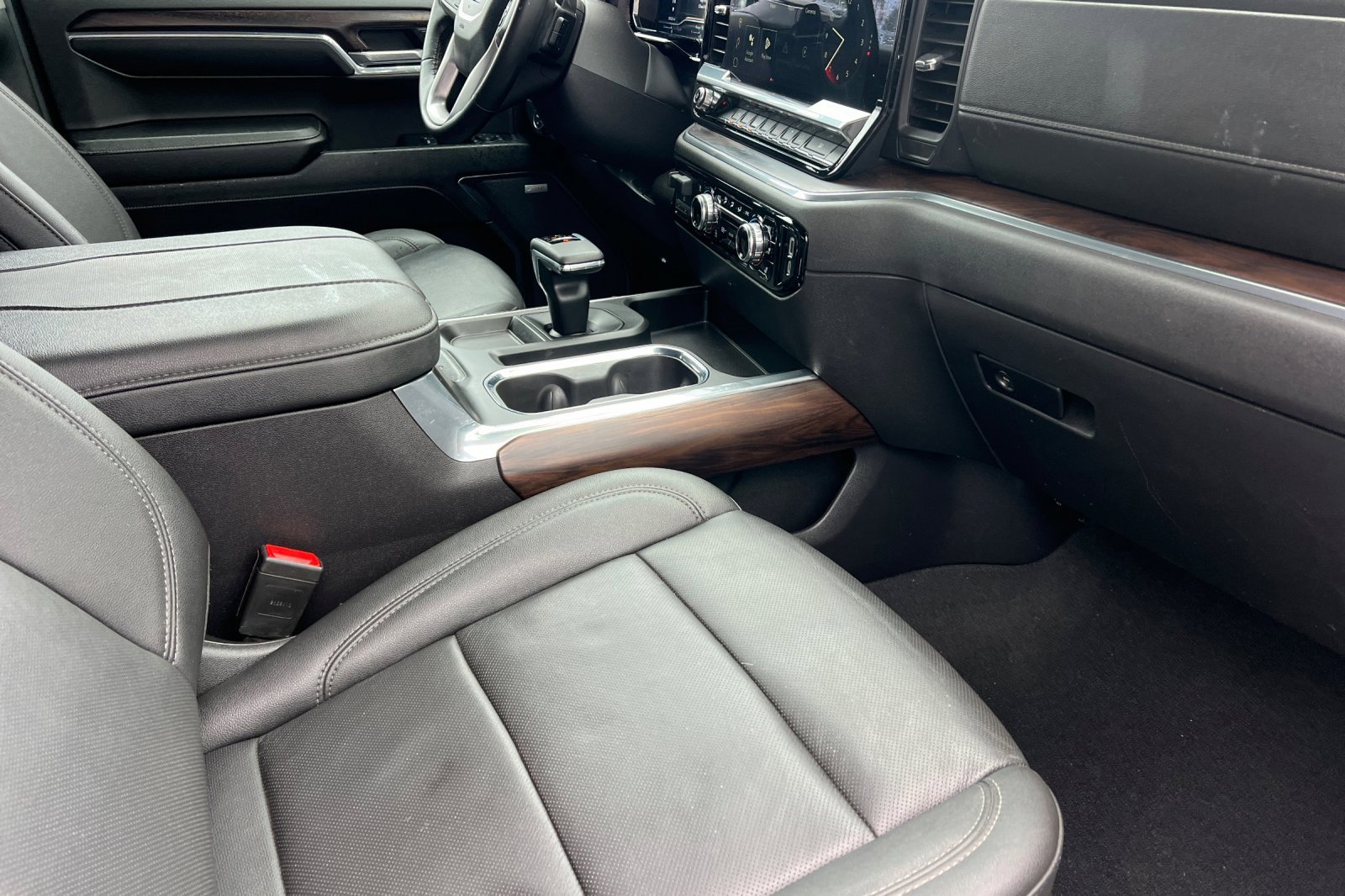 Used 2024 GMC Sierra 1500 SLT w/ SLT Premium Plus Package image 19