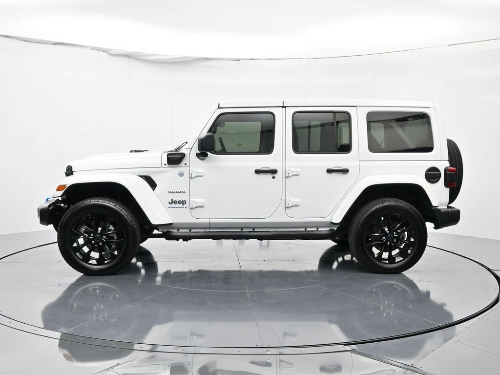 Used 2024 Jeep Wrangler Unlimited Sahara w/ Safety Group image 8