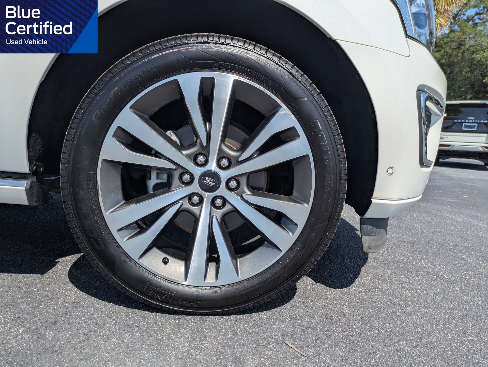 Certified 2020 Ford Expedition Platinum AWD/4WD image 12
