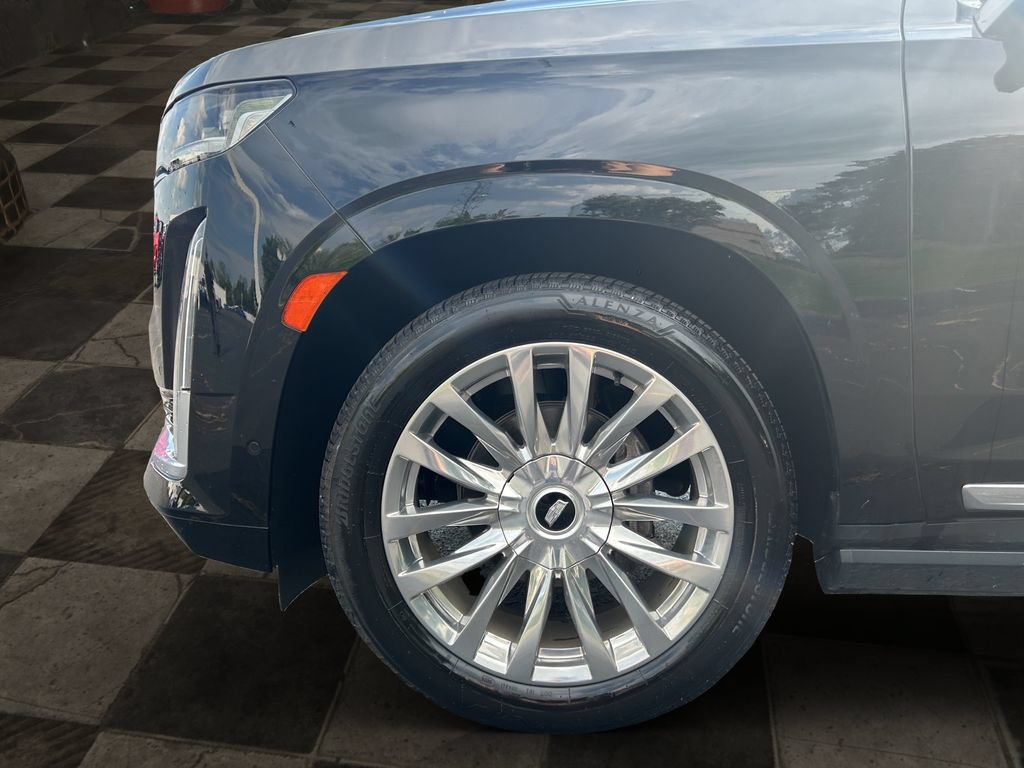 Certified 2021 Cadillac Escalade Premium Luxury w/ Driver Assist Tech Package AWD/4WD image 9