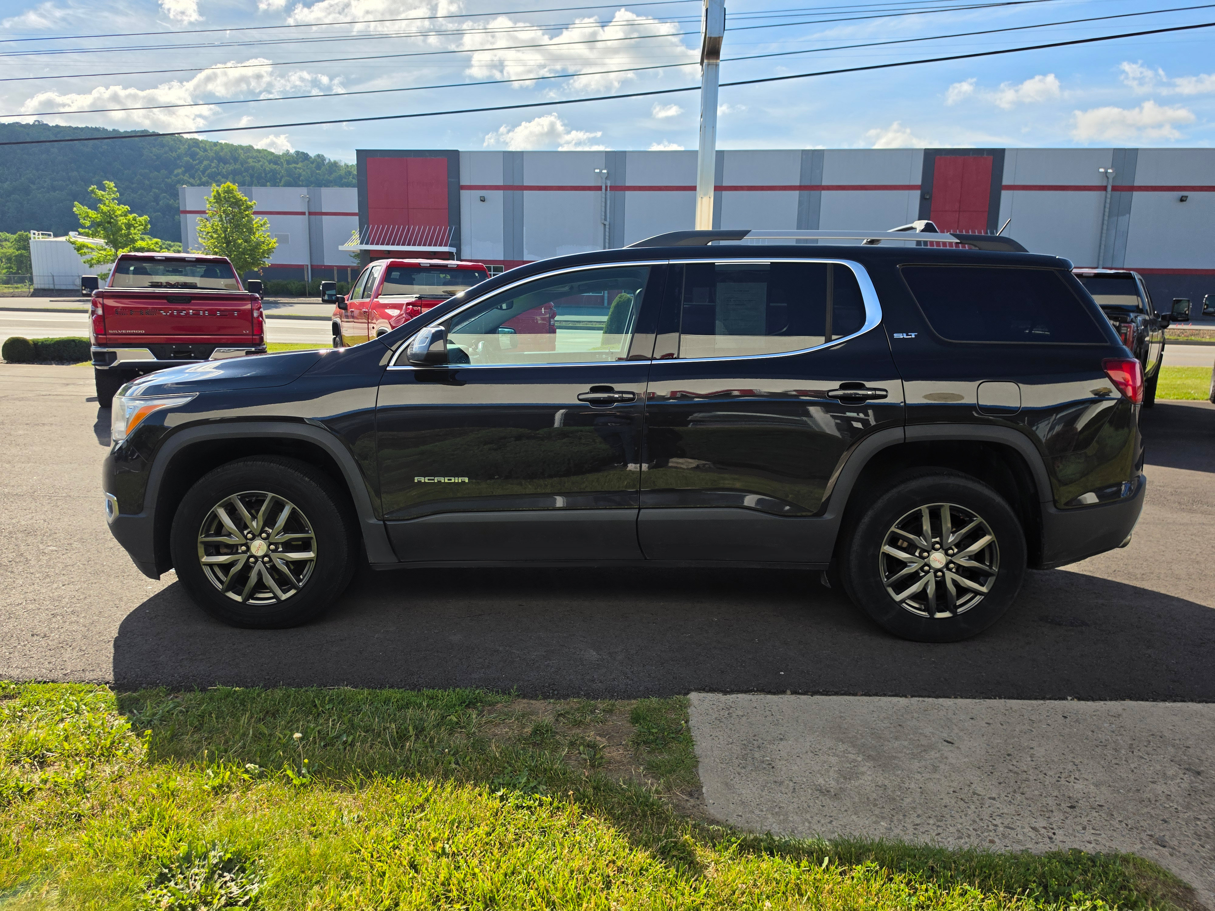 Used 2018 GMC Acadia SLT AWD/4WD image 6
