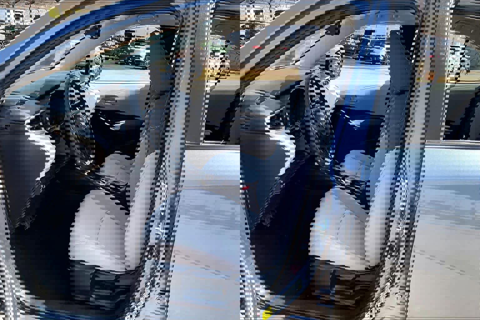 Used 2022 Toyota Corolla LE image 8