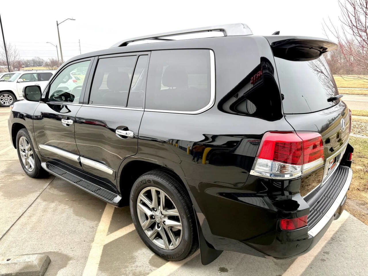 Used 2014 Lexus LX 570 4WD image 6