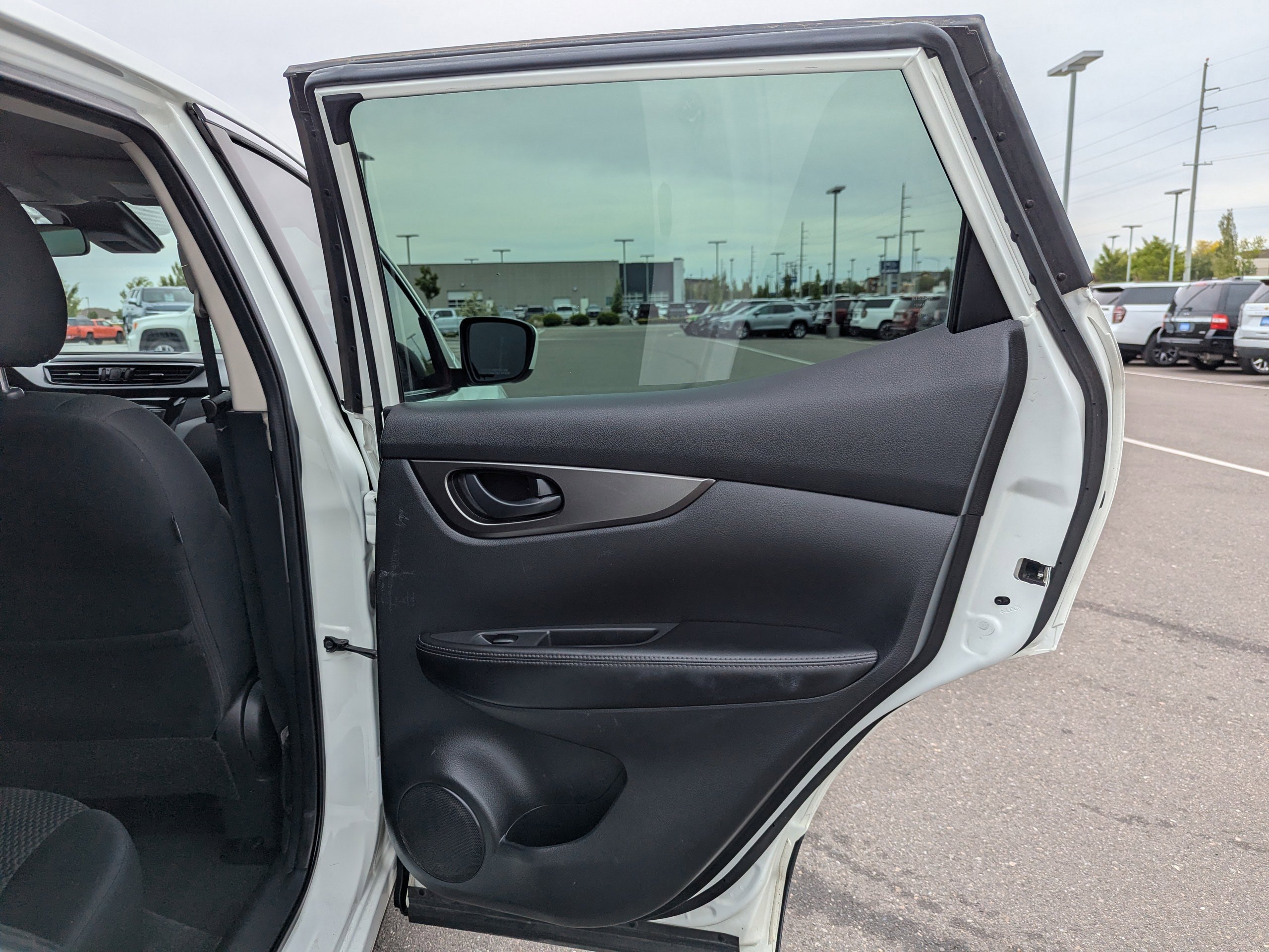 Used 2021 Nissan Rogue Sport S AWD/4WD image 35