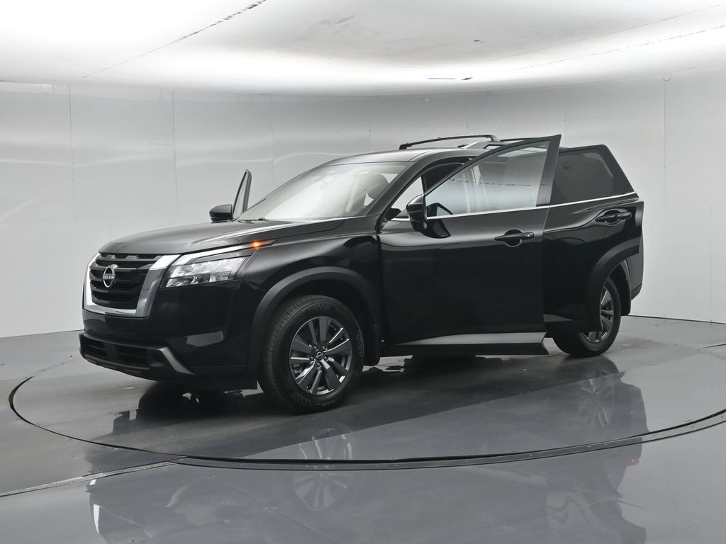 Used 2025 Nissan Pathfinder SV w/ SV Premium Package AWD/4WD image 36