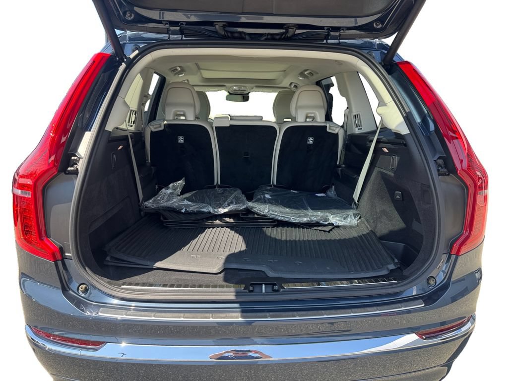 Certified 2025 Volvo XC90 B5 Plus w/ Protection Package Premier AWD/4WD image 6