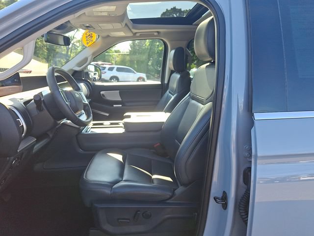 Certified 2025 Ford Expedition Active AWD/4WD image 13