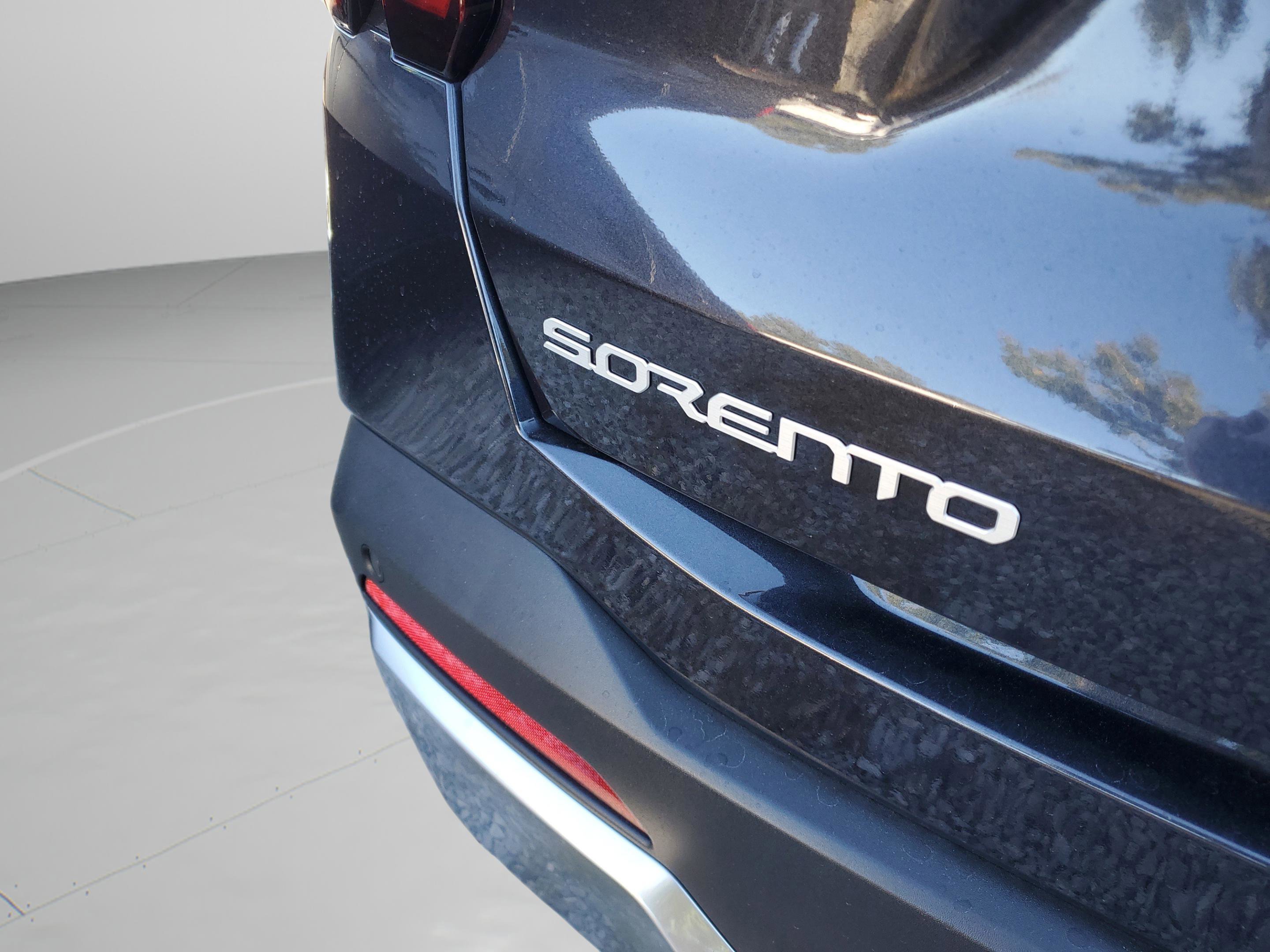 New 2026 Kia Sorento S FWD image 8