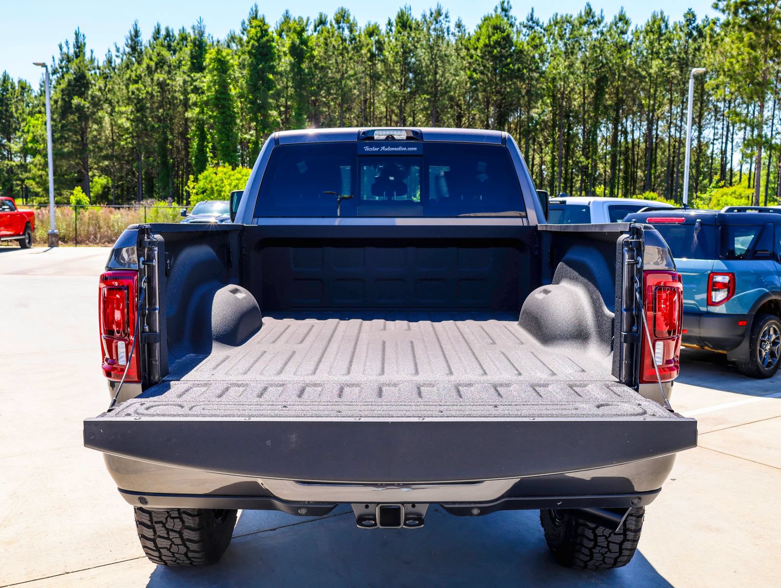 New 2026 RAM 2500 Laramie AWD/4WD image 11