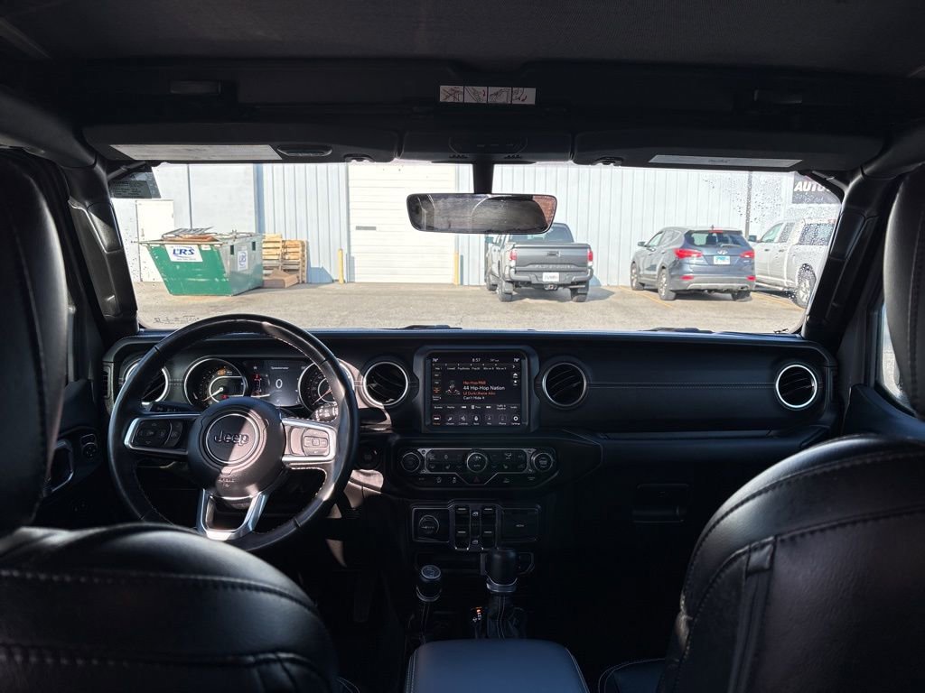 Used 2023 Jeep Wrangler Unlimited Sahara w/ Cold Weather Group AWD/4WD image 28