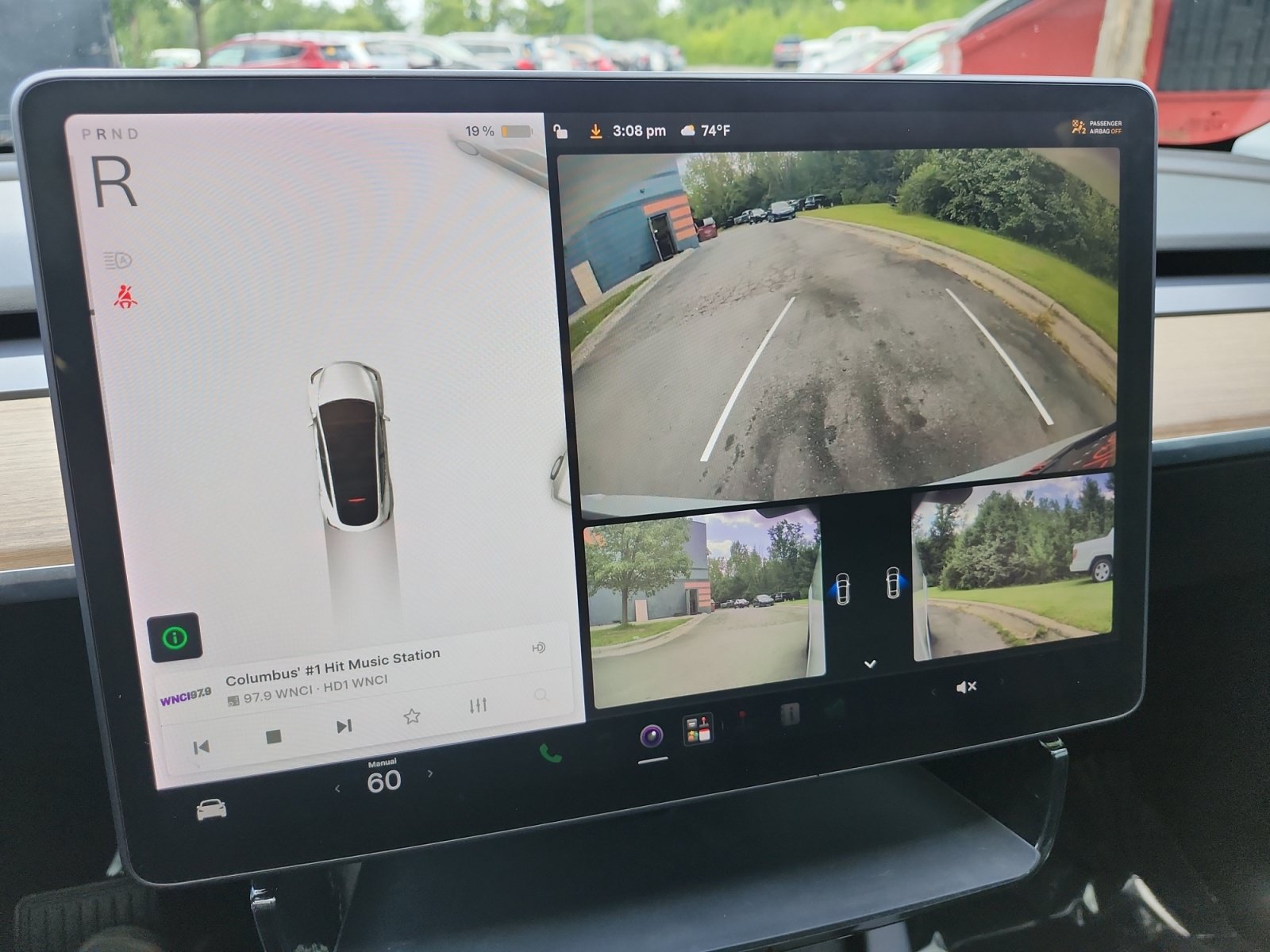 Used 2022 Tesla Model Y Long Range AWD/4WD image 19