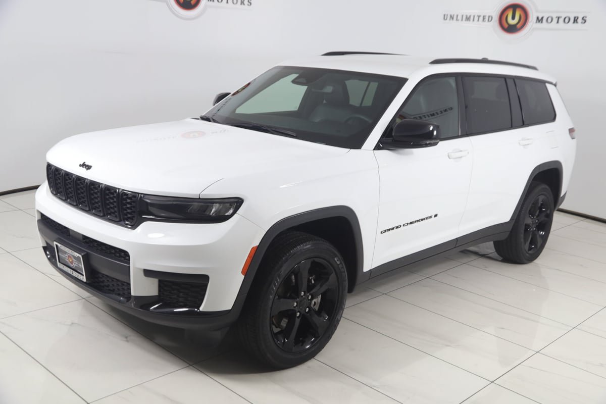 Used 2023 Jeep Grand Cherokee L Laredo AWD/4WD image 19