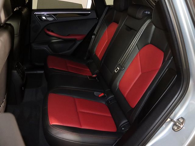 Used 2020 Porsche Macan image 13
