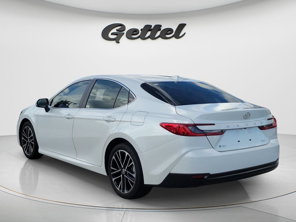 Used 2026 Toyota Camry XLE FWD image 7