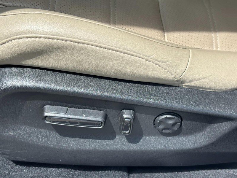 Used 2022 Honda CR-V Touring image 17