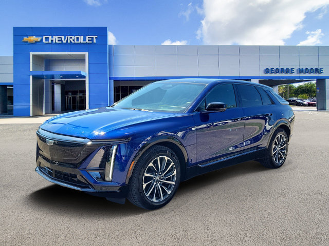 Certified 2024 Cadillac Lyriq Sport AWD/4WD image 2