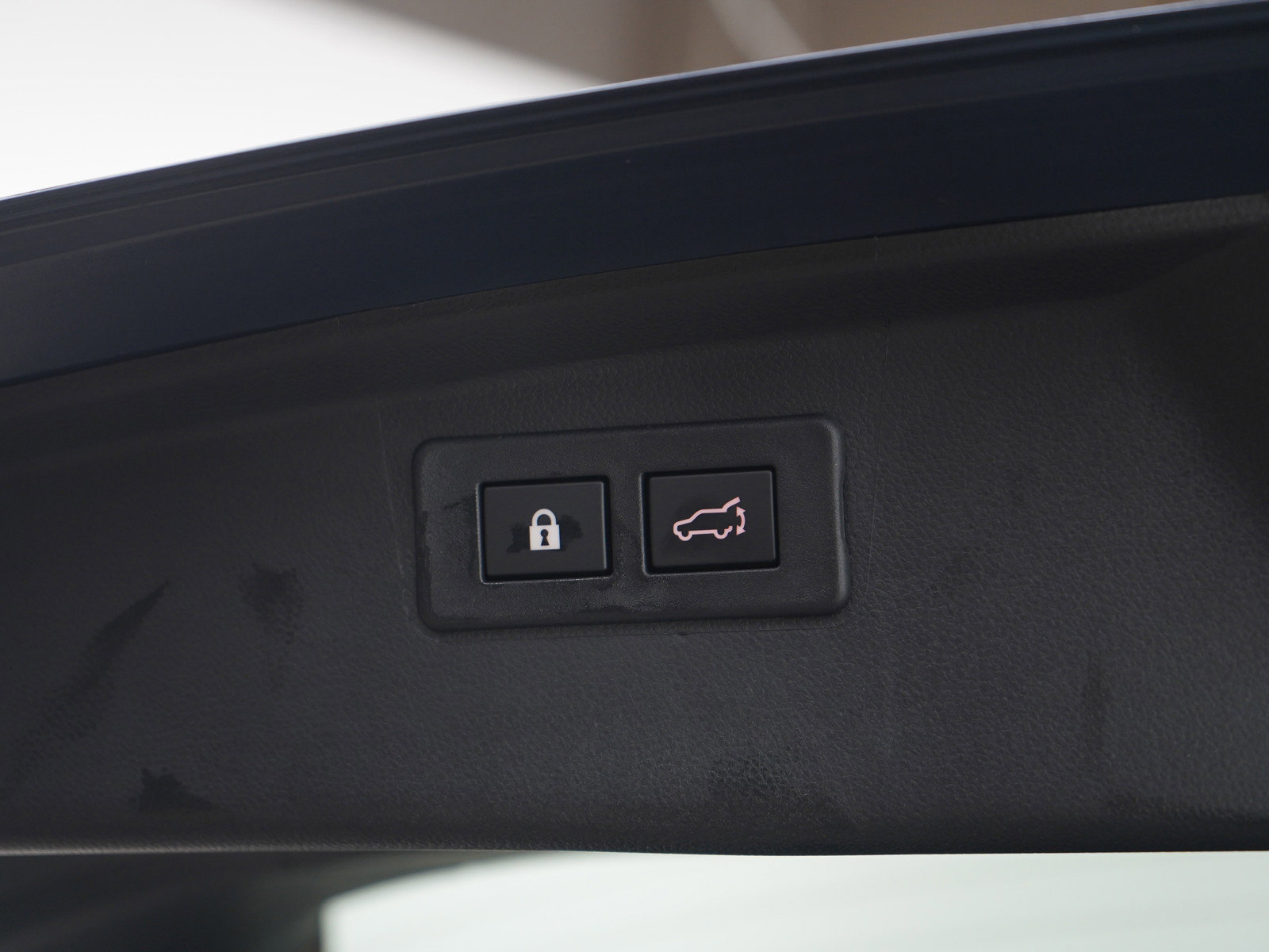 Used 2025 Subaru Outback Premium image 11