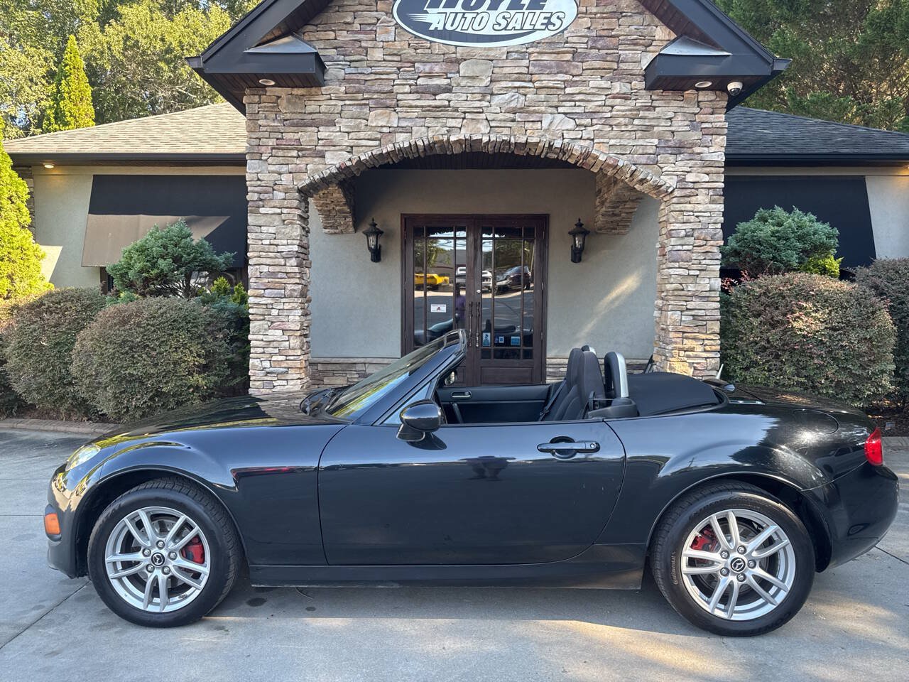 Used 2014 MAZDA MX-5 Miata Sport RWD image 11