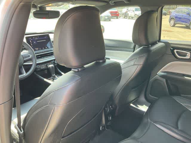 Used 2025 Jeep Compass Limited AWD/4WD image 14