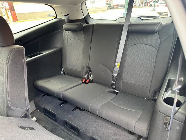 Used 2014 Chevrolet Traverse LT image 19