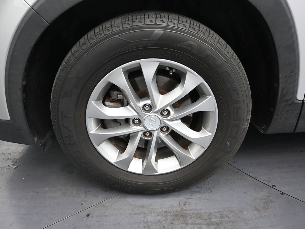 Used 2020 Hyundai Santa Fe SE w/ Cargo Package image 9