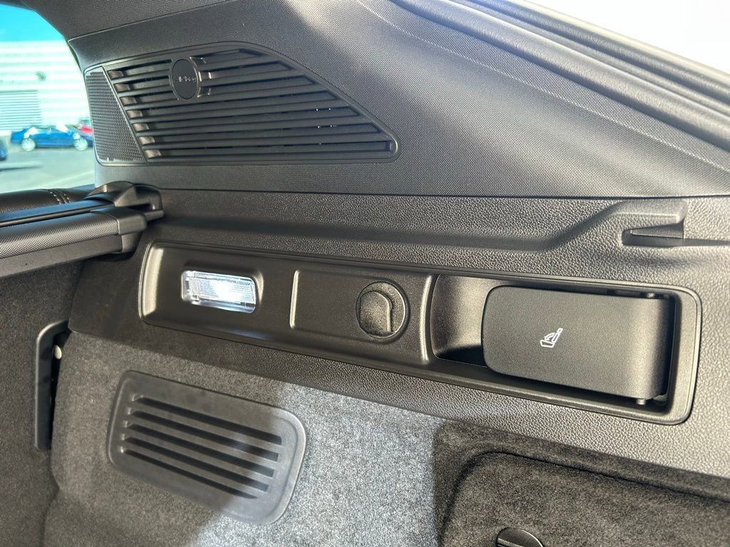 New 2025 Alfa Romeo Stelvio Sprint w/ Convenience Package image 12