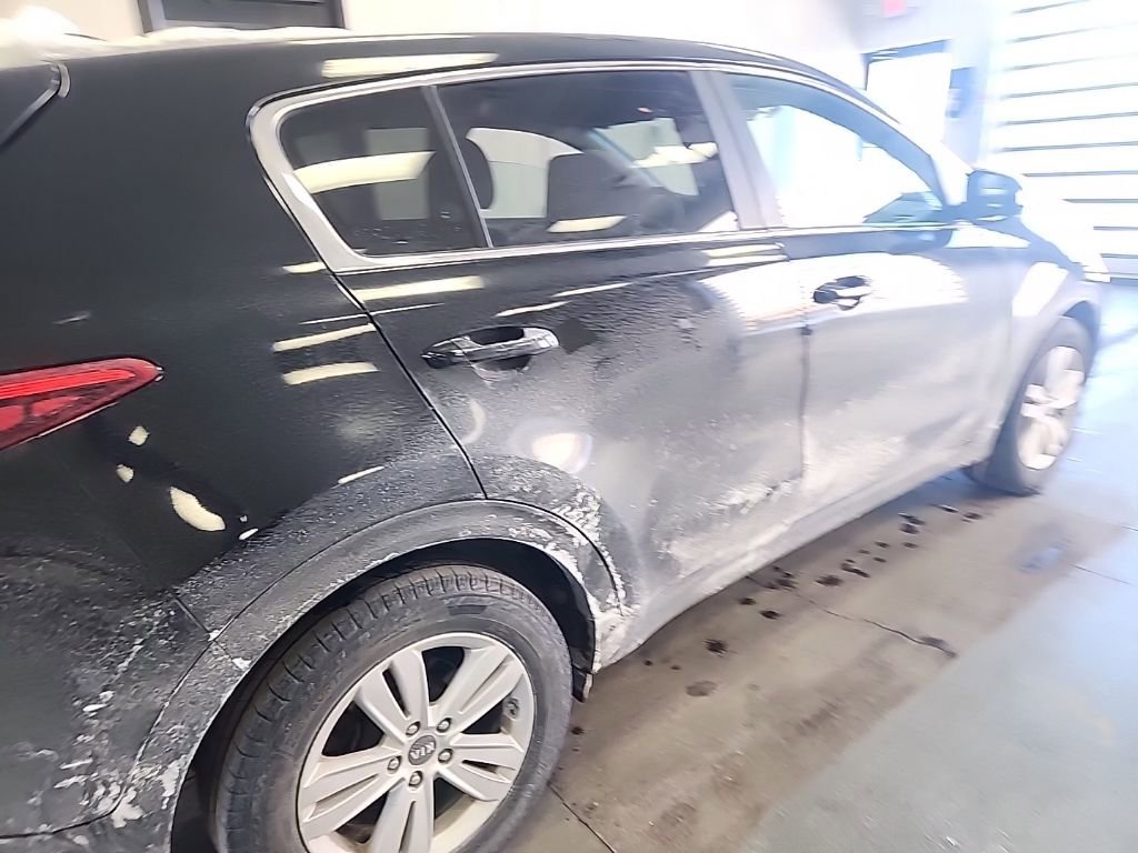 Used 2018 Kia Sportage LX image 5