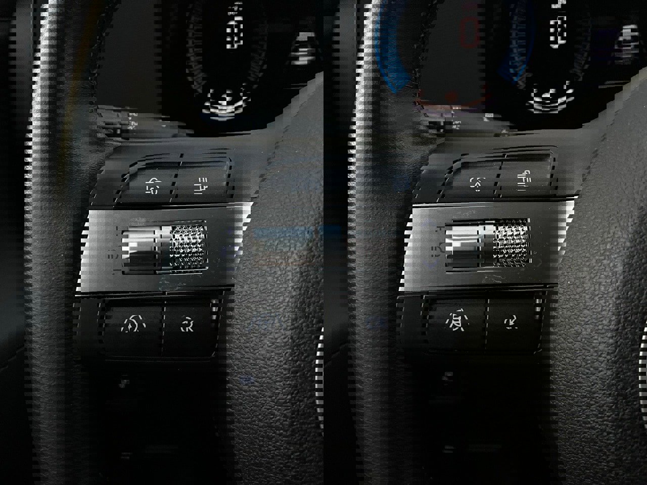 Used 2025 Hyundai Kona SEL image 34