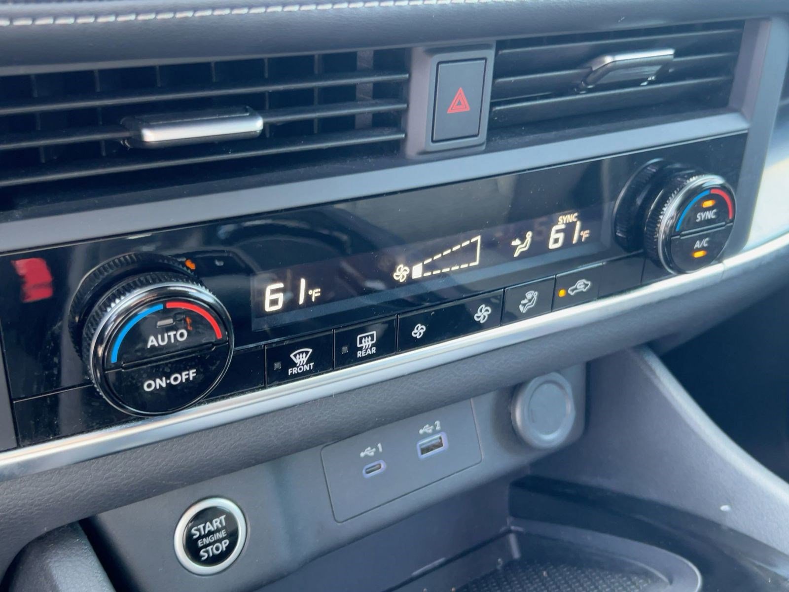 Used 2023 Nissan Rogue SV image 17