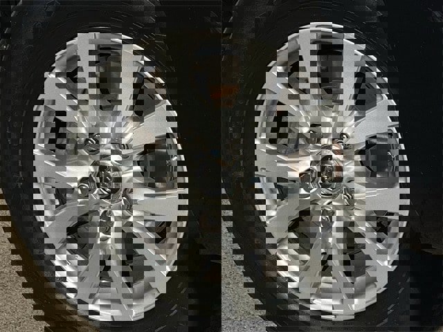 Used 2017 Toyota Land Cruiser image 10