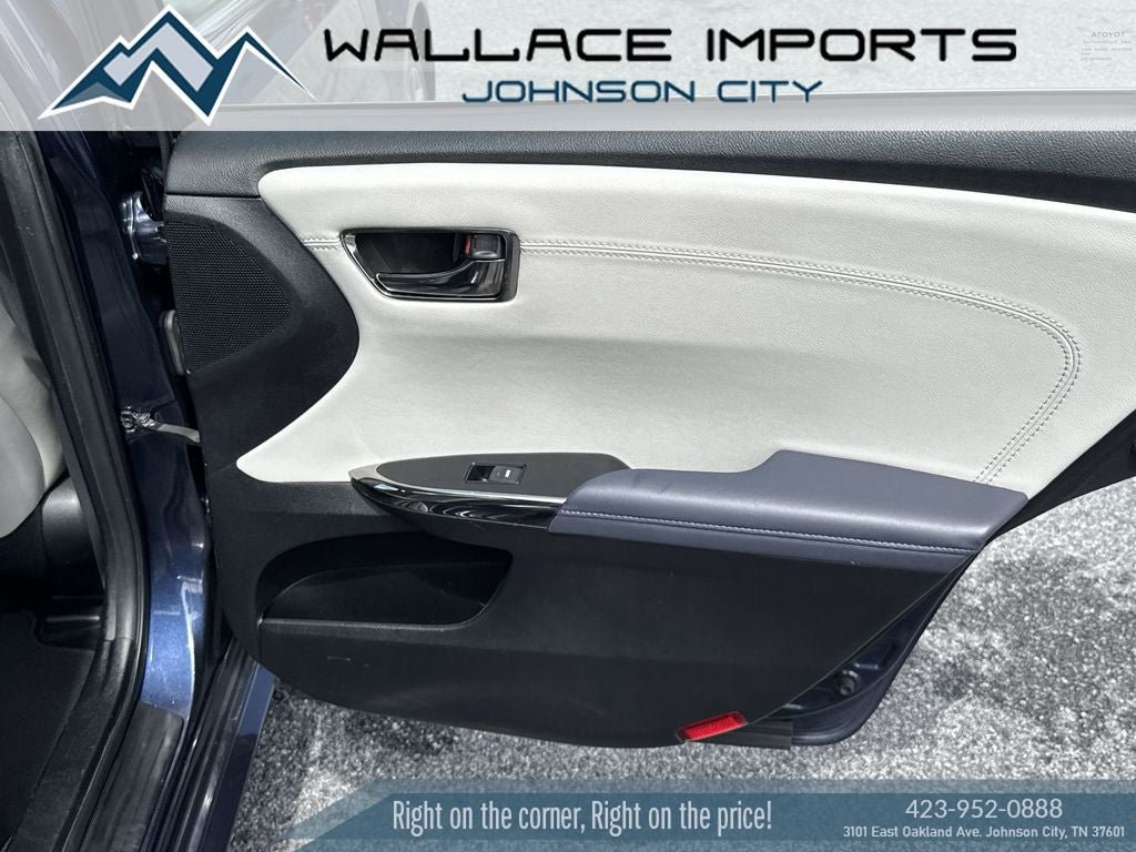 Used 2015 Toyota Avalon XLE Touring FWD image 40