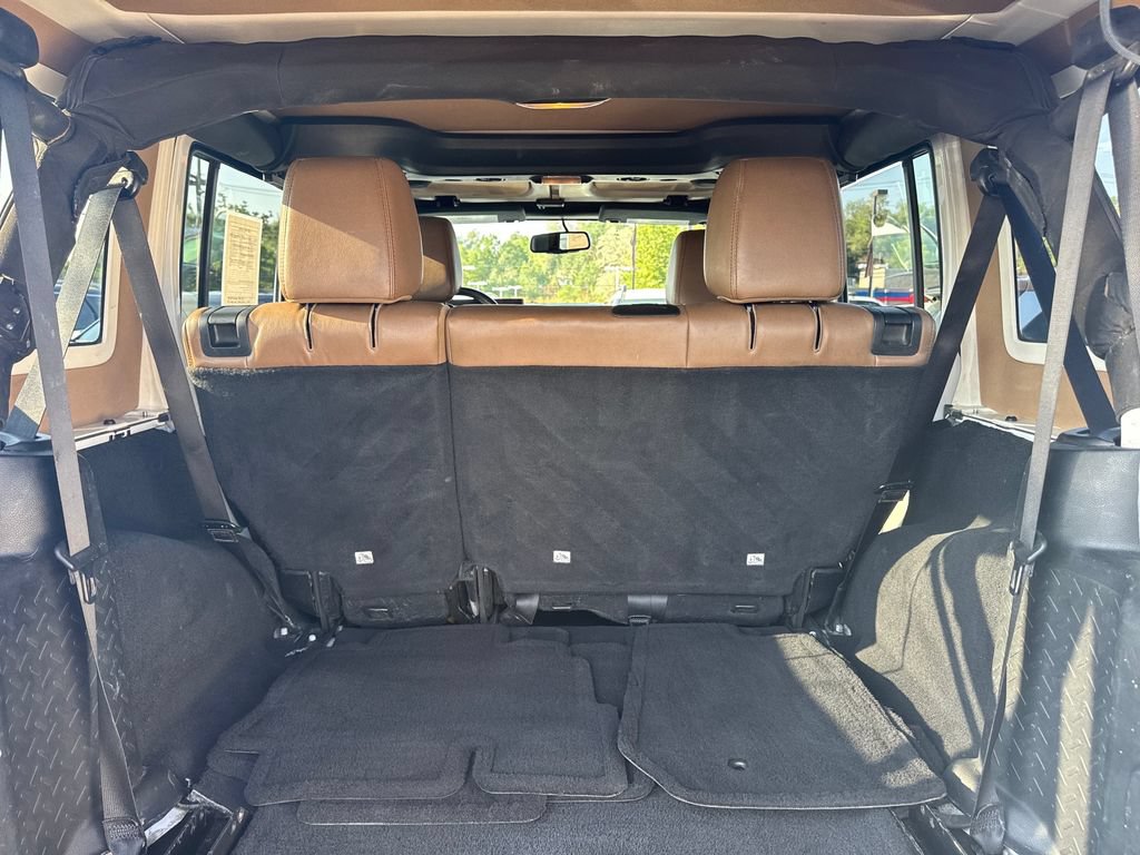 Used 2013 Jeep Wrangler Unlimited Sahara w/ Connectivity Group AWD/4WD image 7