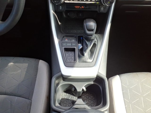 Used 2020 Toyota RAV4 XLE FWD image 26