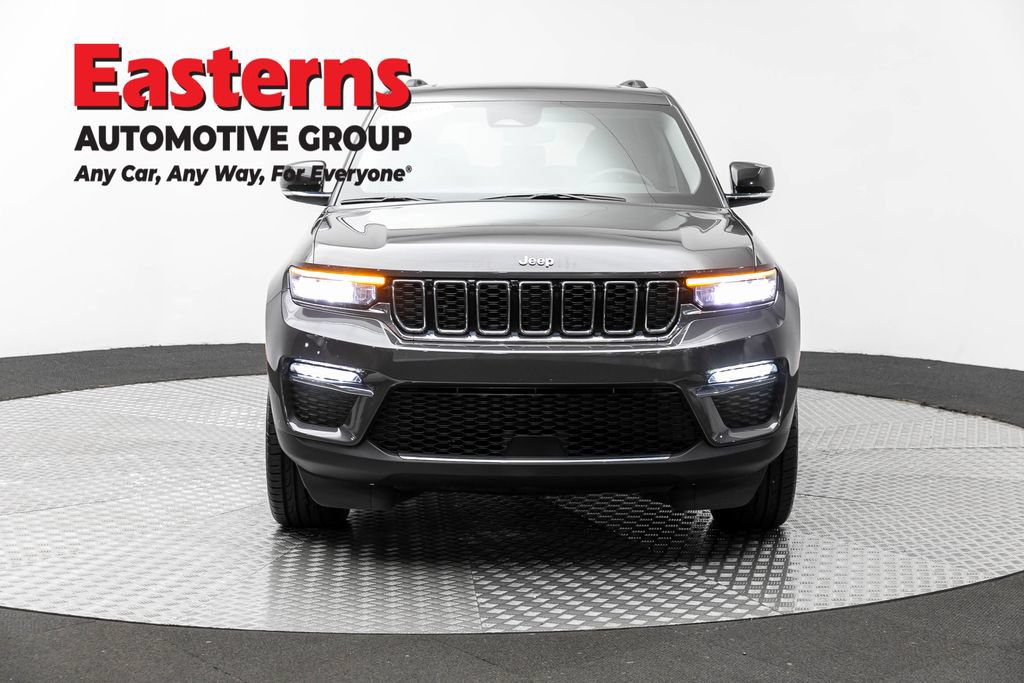 Used 2023 Jeep Grand Cherokee 4WD 4xe image 2