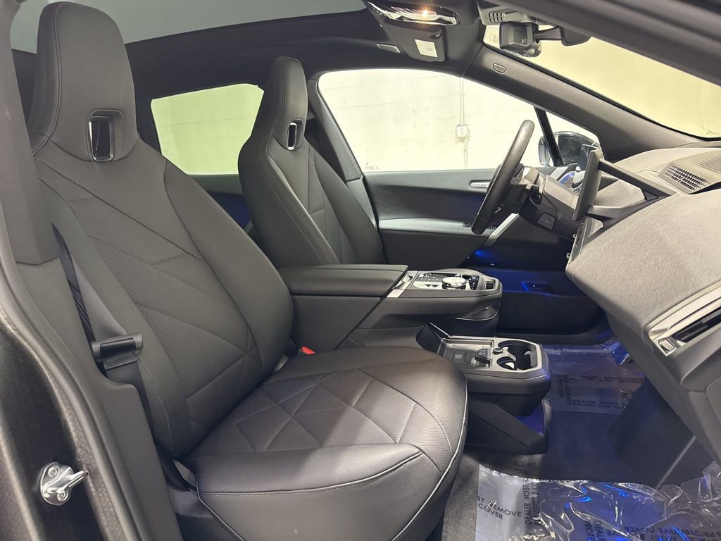 Used 2025 BMW iX M60 image 43