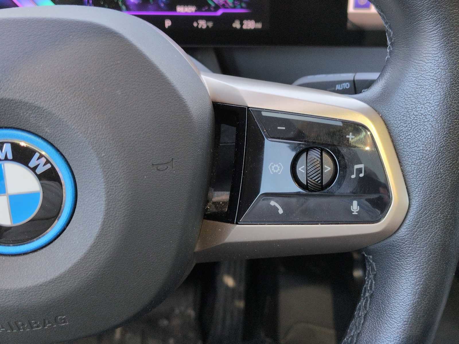 Certified 2022 BMW iX xDrive50 w/ Premium Package AWD/4WD image 26