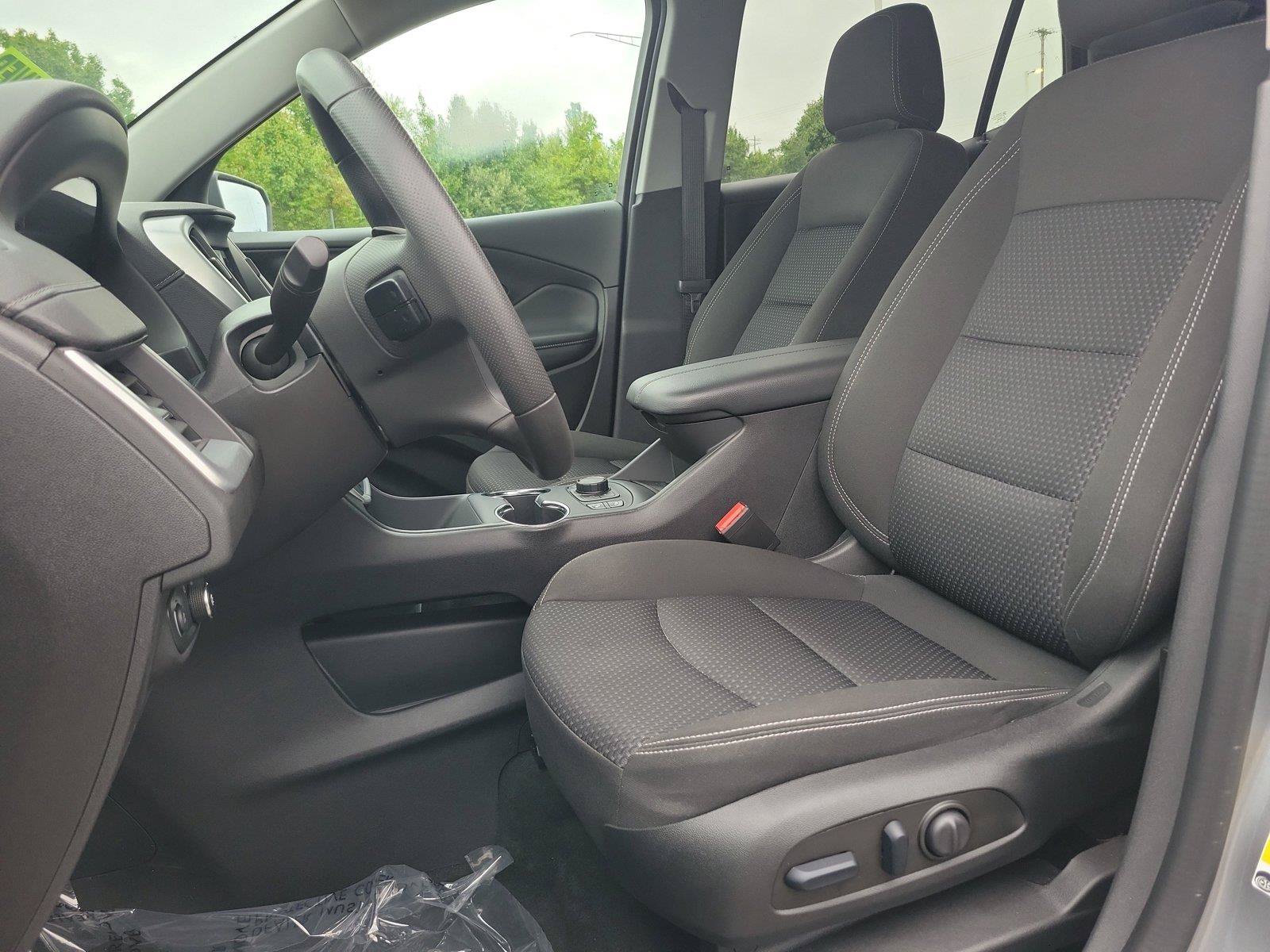 Used 2024 GMC Terrain SLE w/ Driver Convenience Package FWD image 19