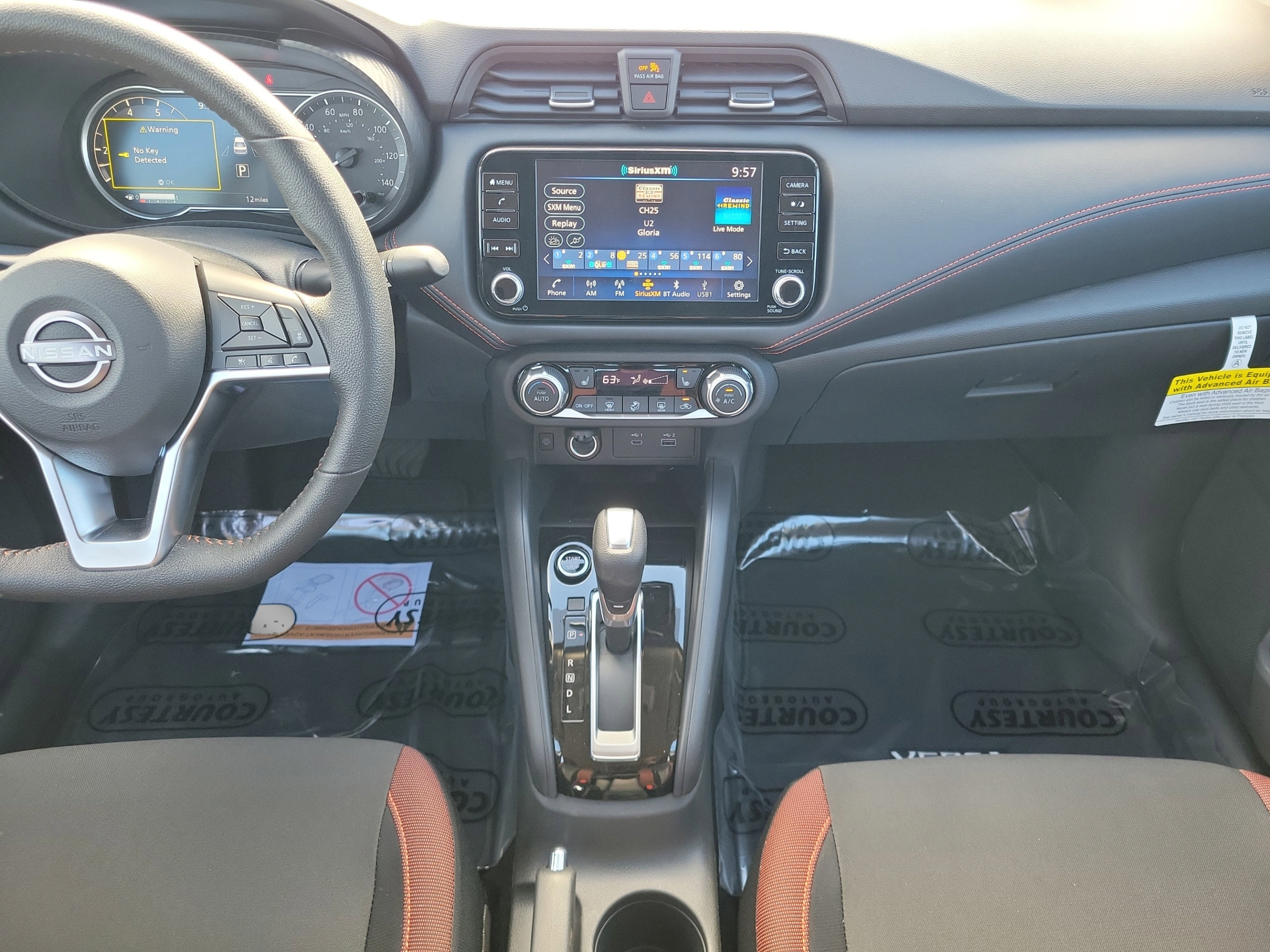 New 2025 Nissan Versa SR w/ Trunk Package FWD image 15