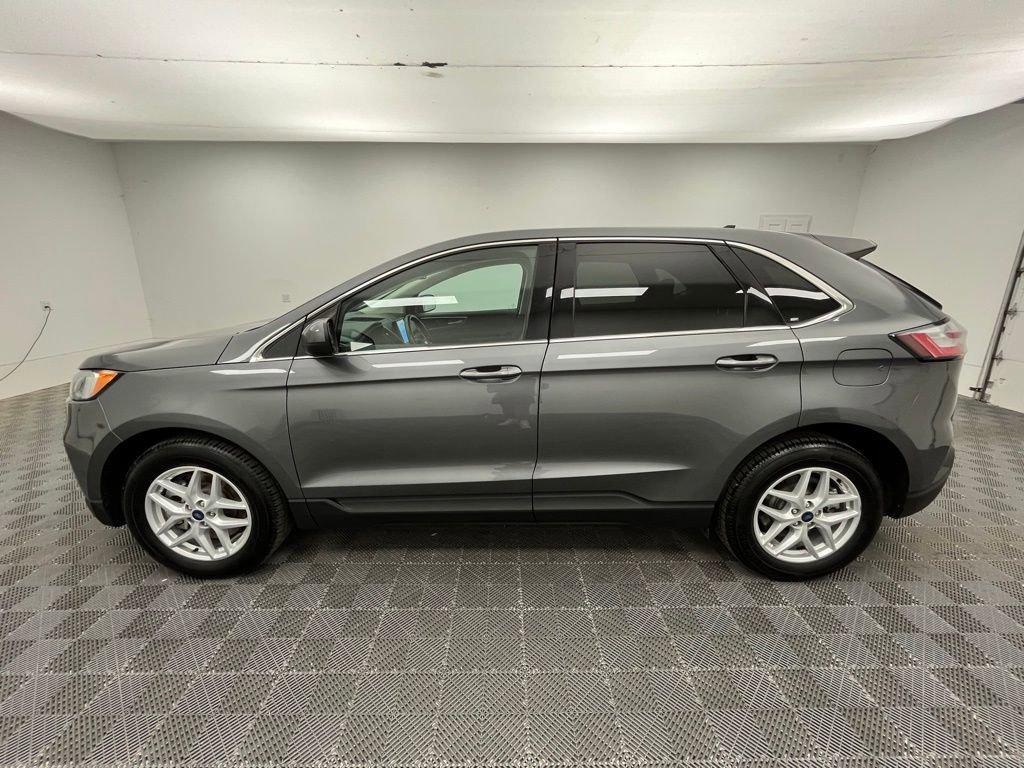 Used 2022 Ford Edge SEL image 13