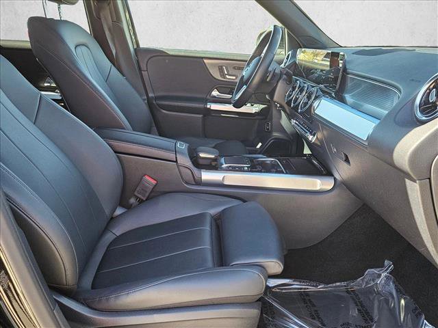 Used 2023 Mercedes-Benz GLB 250 4MATIC image 23